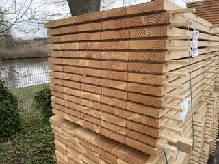 Ca. 90x Douglas Planken Fijnbezaagd, 43x200mm, lengte 300cm